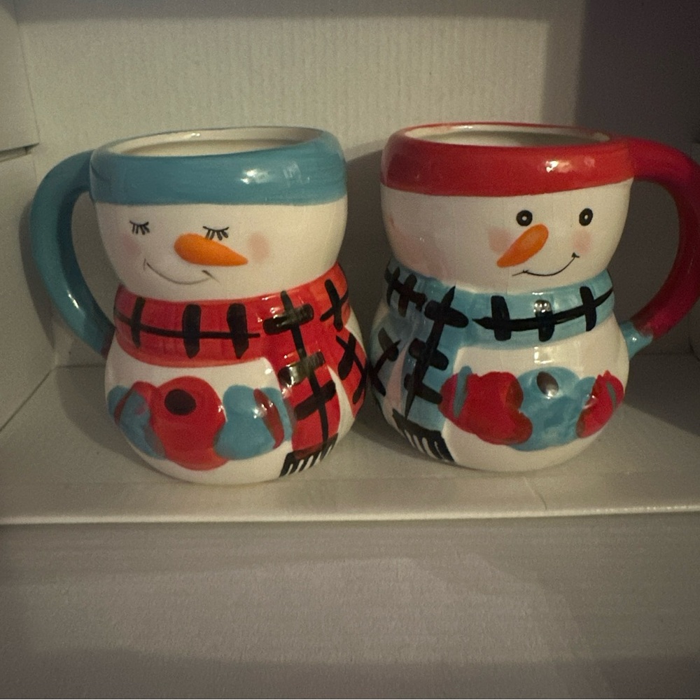 Bay Island Snowmen Mugs Ceramic with Scarves  Set of Two. Never Used